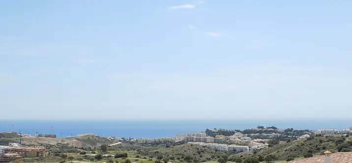 Venta de apartamento en planta media en Calanova Golf 0