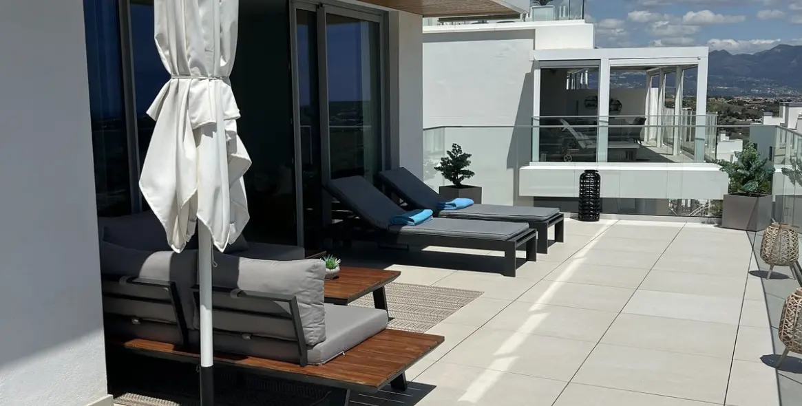 Venta de apartamento en planta media en Calanova Golf 3