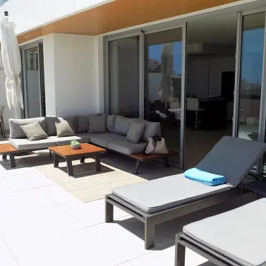 Venta de apartamento en planta media en Calanova Golf
