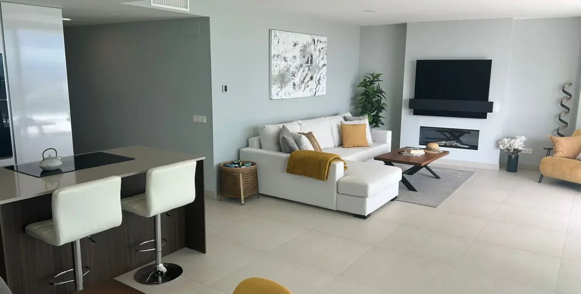 Venta de apartamento en planta media en Calanova Golf 6