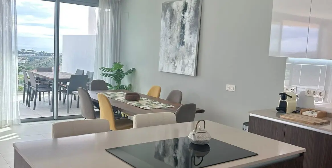 Venta de apartamento en planta media en Calanova Golf 9