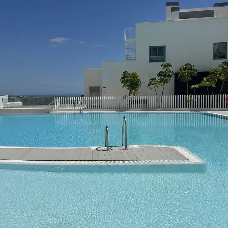 Продажа апартаментов на среднем этаже в La Cala de Mijas
