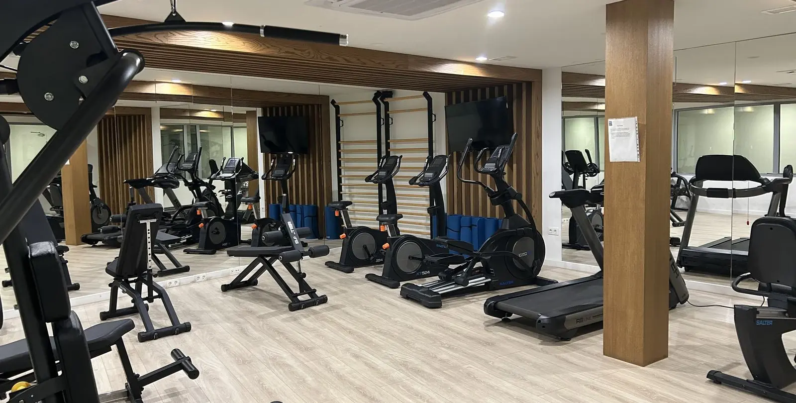Sale of middle floor apartment in La Cala de Mijas 23