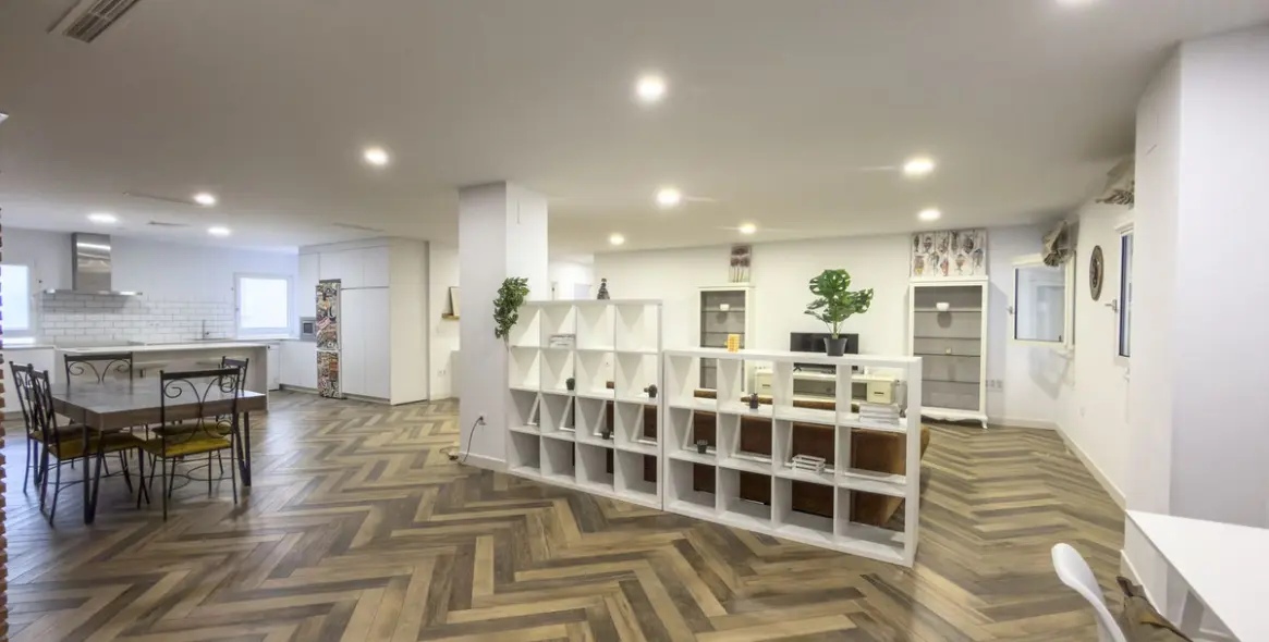 Venta de apartamento en planta media en Málaga Centro 1