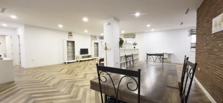 Venta de apartamento en planta media en Málaga Centro 1