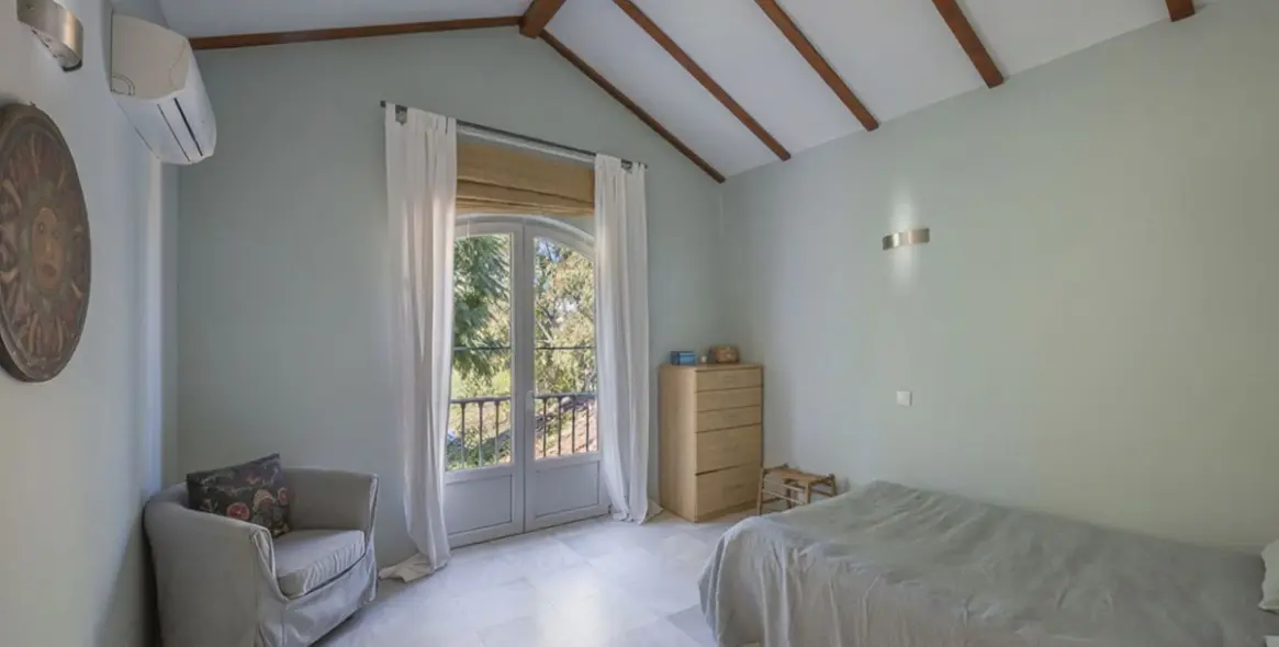 Venta de casa pareada en Guadalmina Alta 8