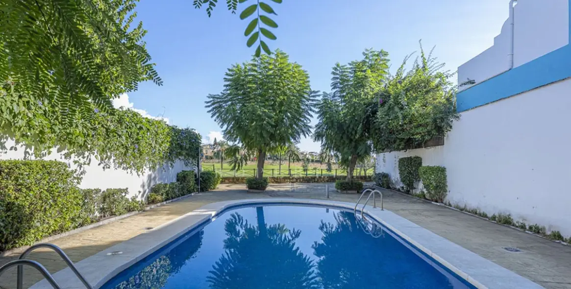 Venta de casa pareada en Guadalmina Alta 25