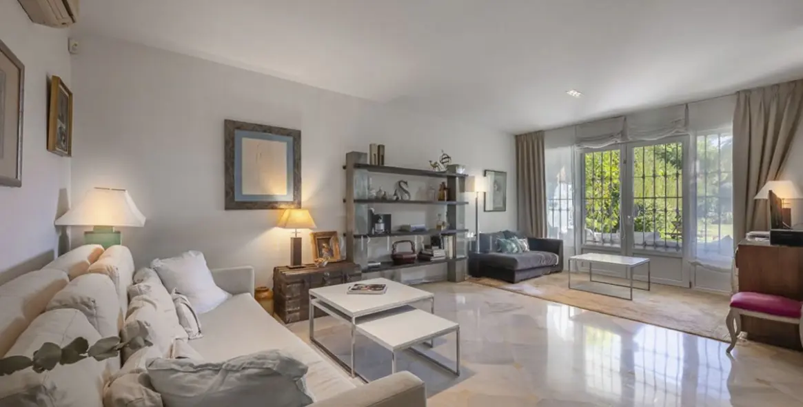 Venta de casa pareada en Guadalmina Alta 26