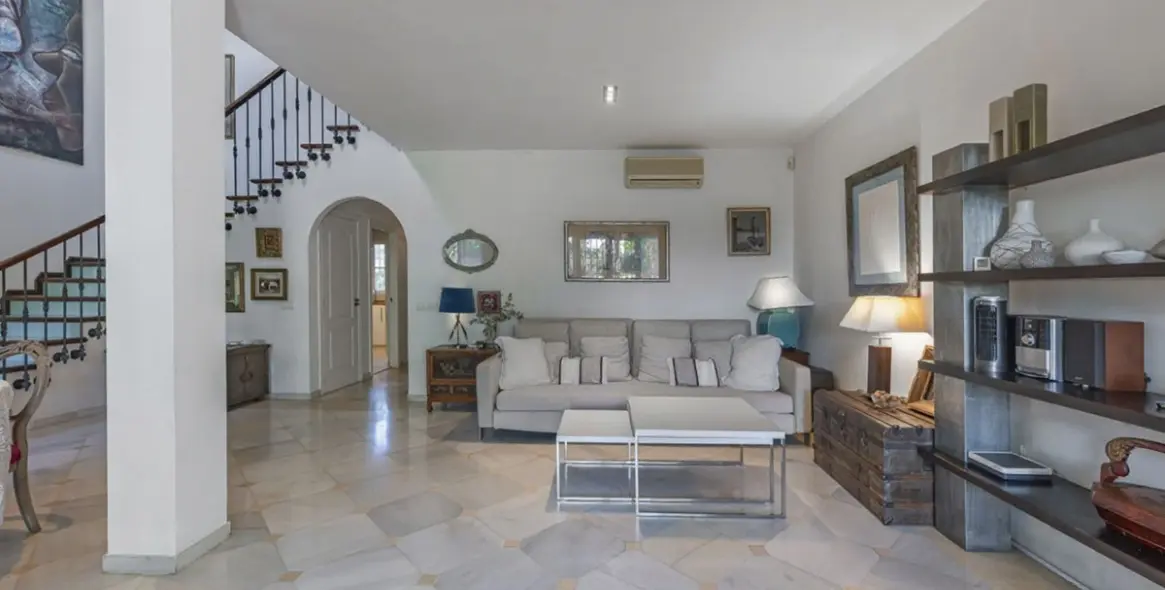 Venta de casa pareada en Guadalmina Alta 28