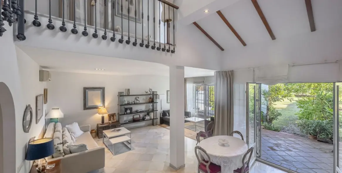 Venta de casa pareada en Guadalmina Alta 31