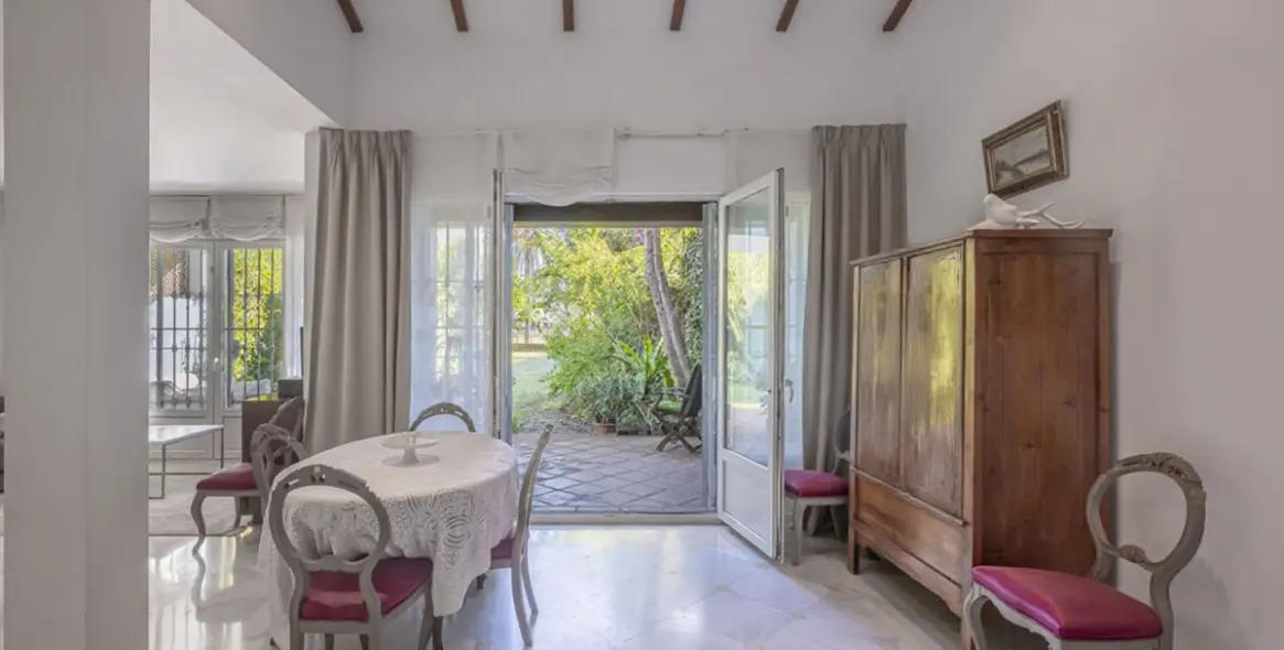 Venta de casa pareada en Guadalmina Alta 33