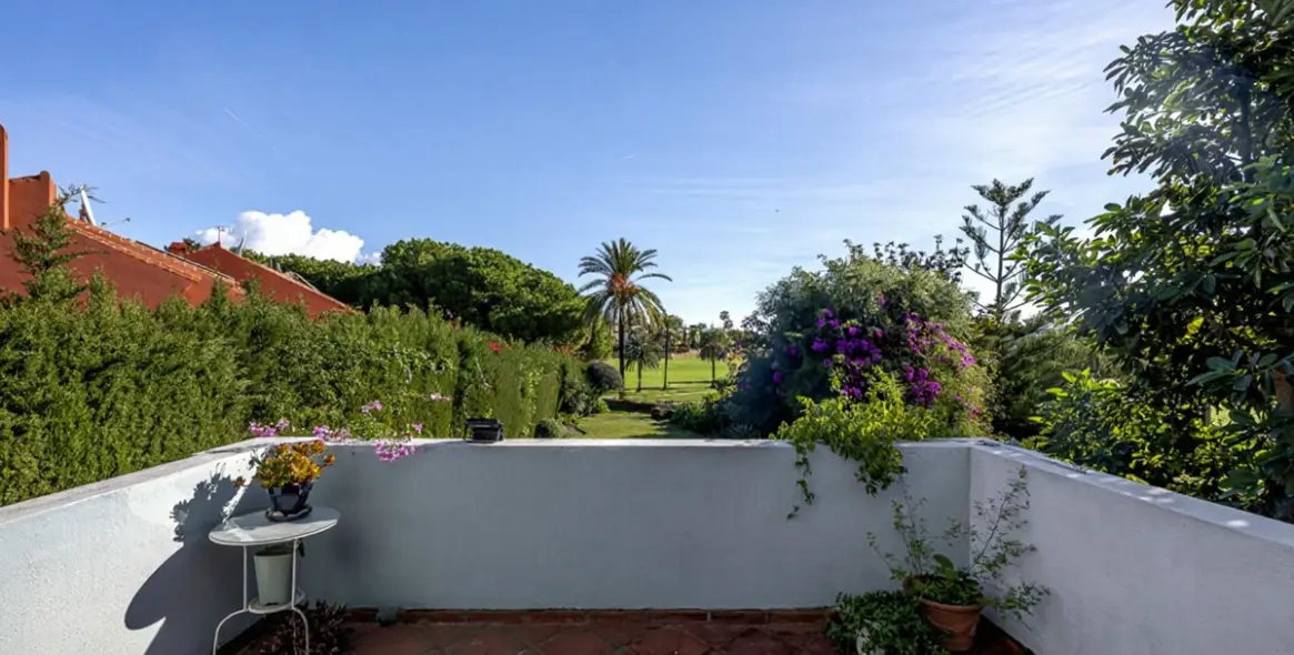 Venta de casa pareada en Guadalmina Alta 38