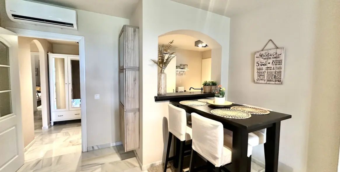 Venta de apartamento en planta baja en Calahonda 3