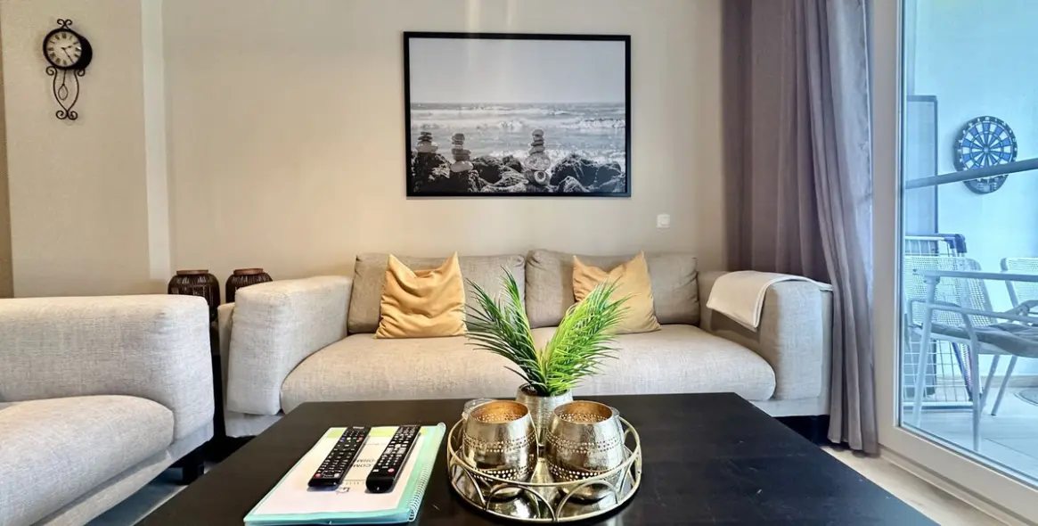 Venta de apartamento en planta baja en Calahonda 13