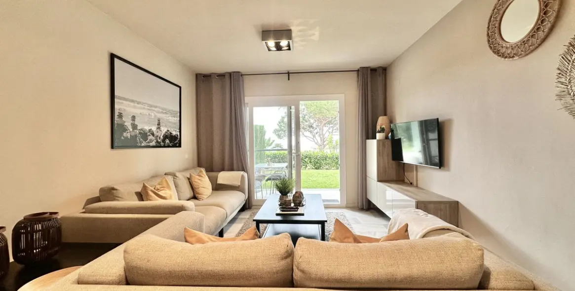 Venta de apartamento en planta baja en Calahonda 14