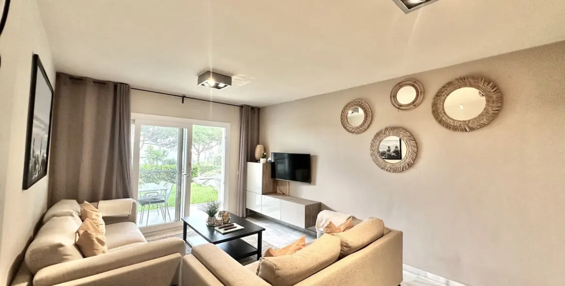 Venta de apartamento en planta baja en Calahonda 15