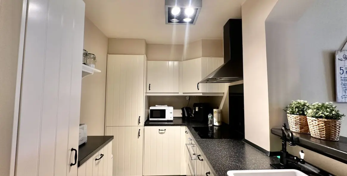 Продажа апартаментов на первом этаже в Calahonda 23