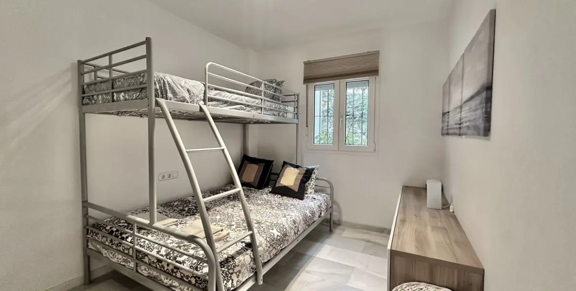 Venta de apartamento en planta baja en Calahonda 8