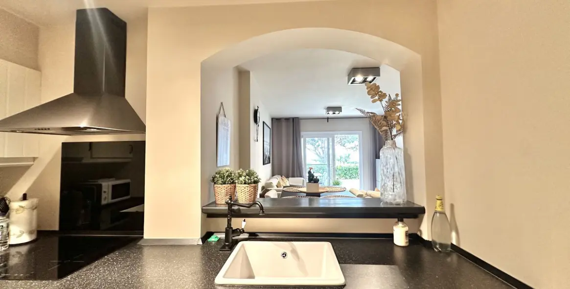 Venta de apartamento en planta baja en Calahonda 22