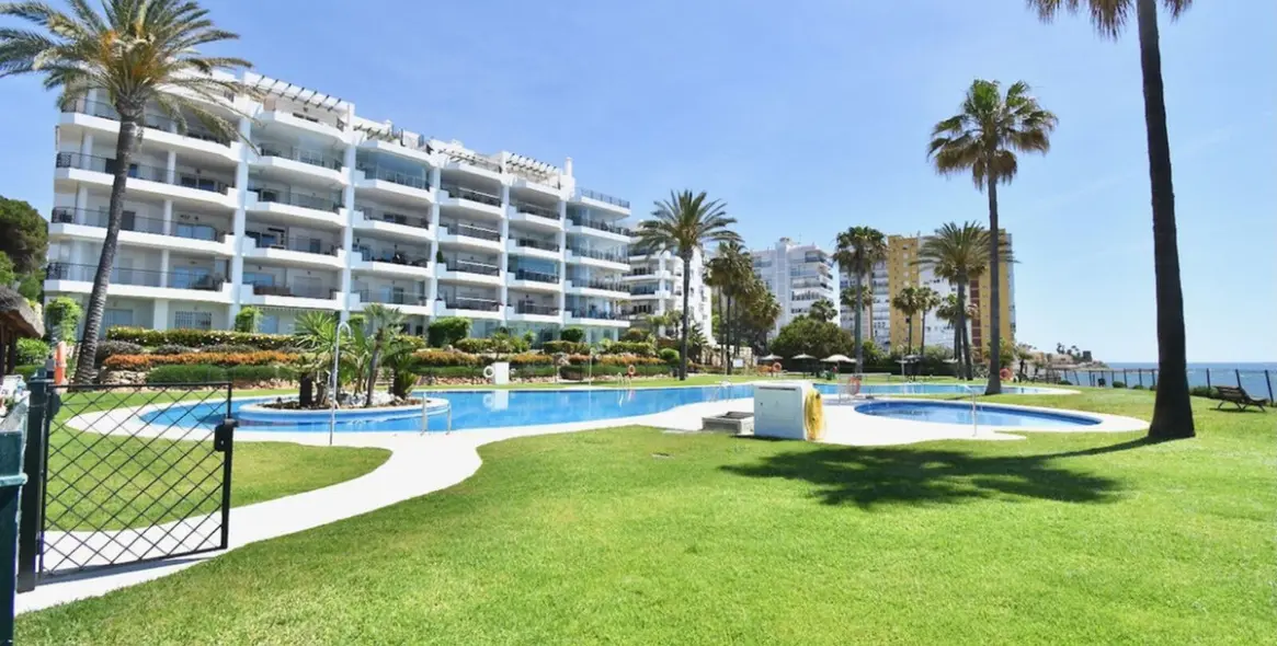 Venta de apartamento en planta baja en Calahonda 66