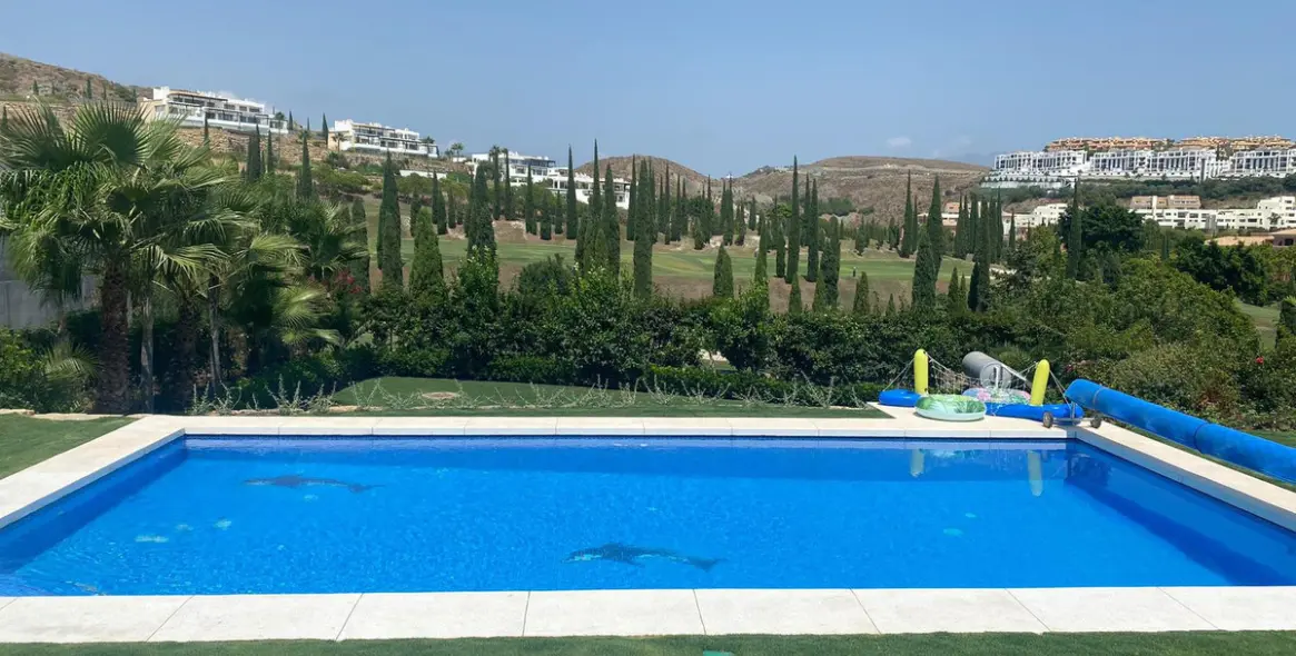 Venta de villa independiente en Benahavís 2