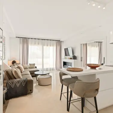 Краткосрочная аренда апартаментов на первом этаже в Los Monteros