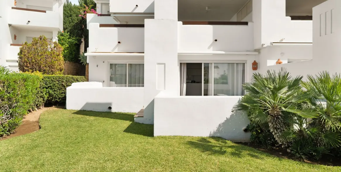 Краткосрочная аренда апартаментов на первом этаже в Los Monteros 7