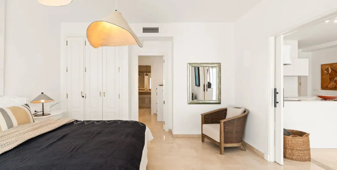 Краткосрочная аренда апартаментов на первом этаже в Los Monteros 13