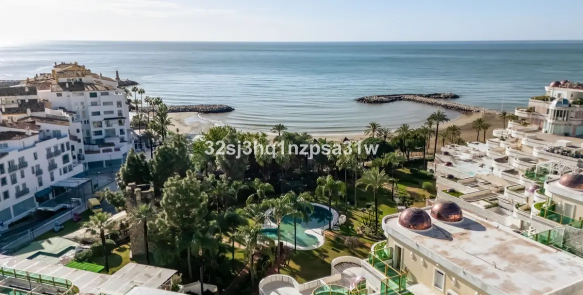 Venta de apartamento en planta media en Marbella 1