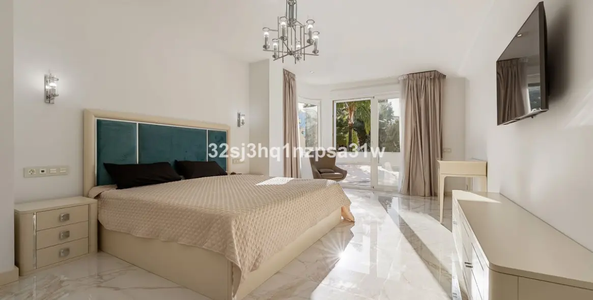 Venta de apartamento en planta media en Marbella 11