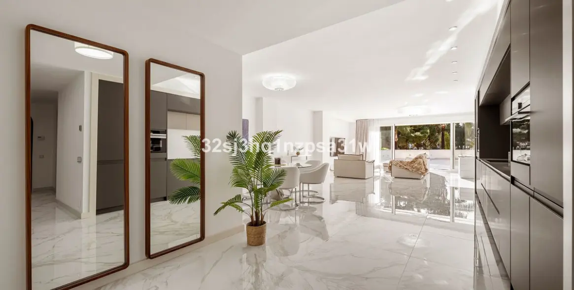 Venta de apartamento en planta media en Marbella 20