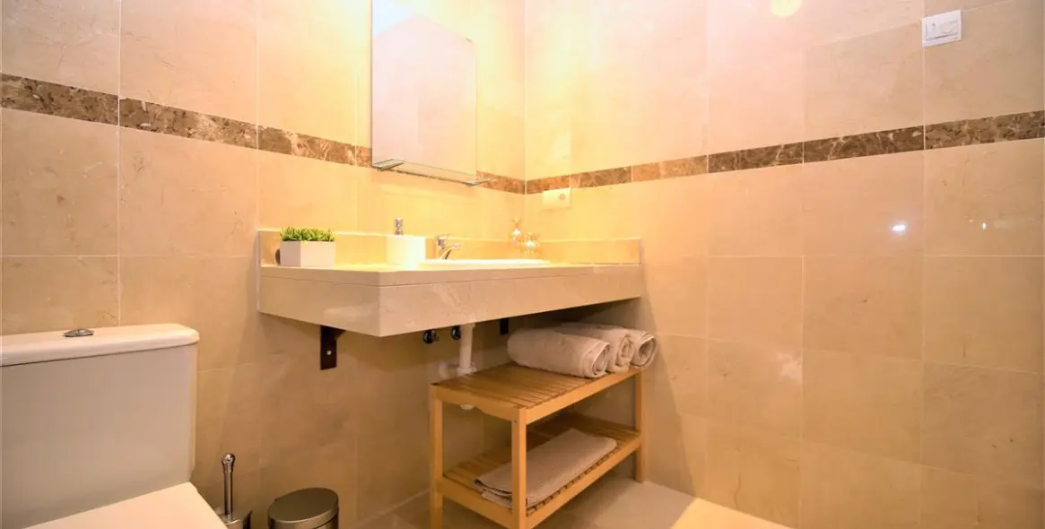 Short-term rent of ground floor apartment in Estepona 14