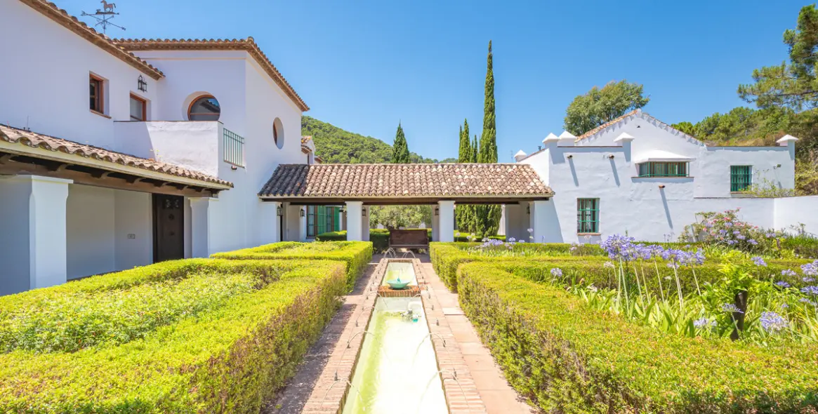 Venta de villa independiente en Estepona 4