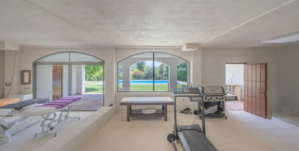 Venta de villa independiente en Estepona 16