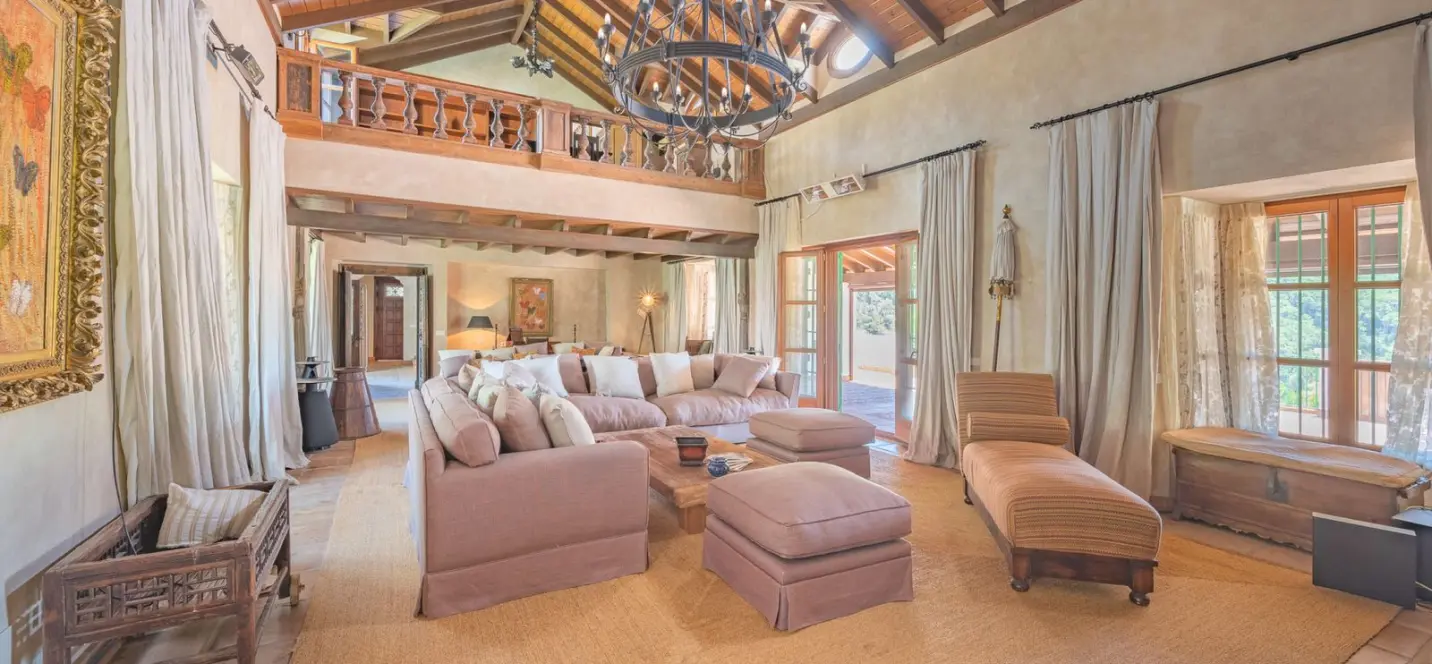 Venta de villa independiente en Estepona 1