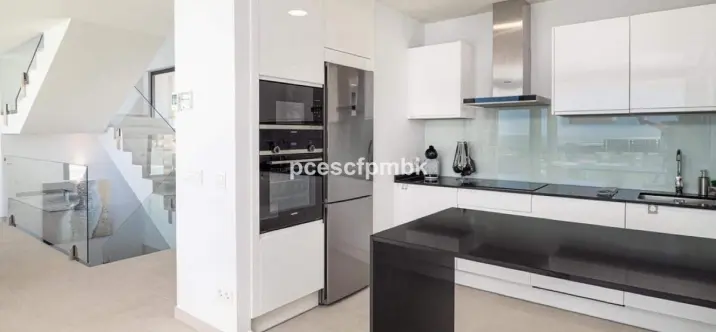 Long-term rent of detached villa in Manilva 3