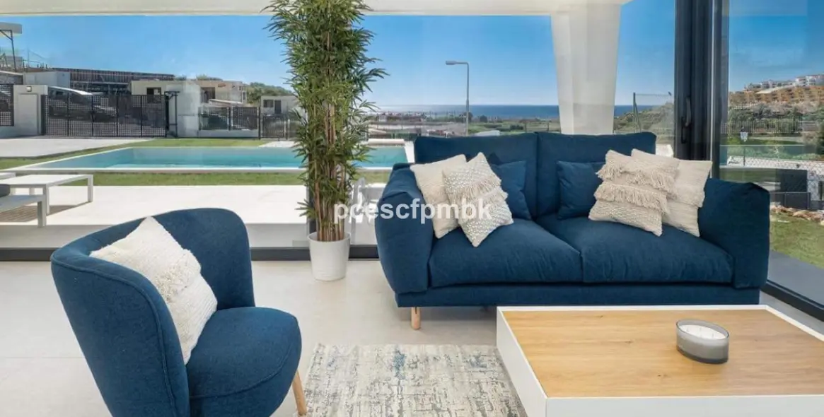 Long-term rent of detached villa in Manilva 12