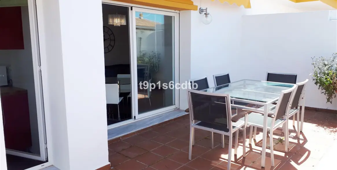 Short-term rent of penthouse in Nueva Andalucía 10