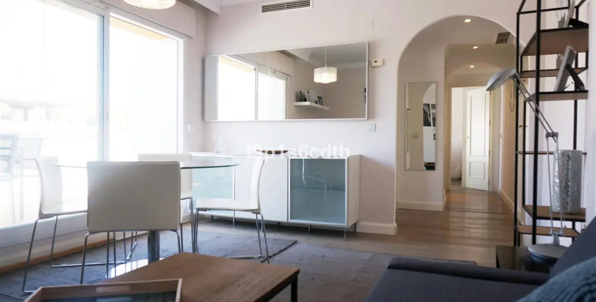 Short-term rent of penthouse in Nueva Andalucía 22