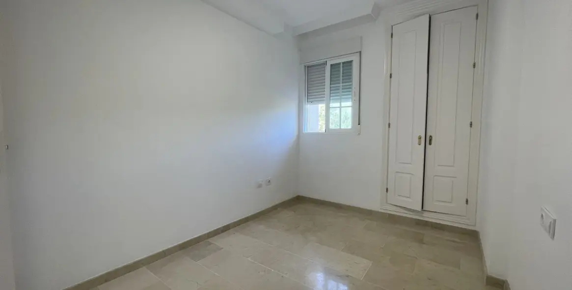 Venta de apartamento en planta media en Marbella 5