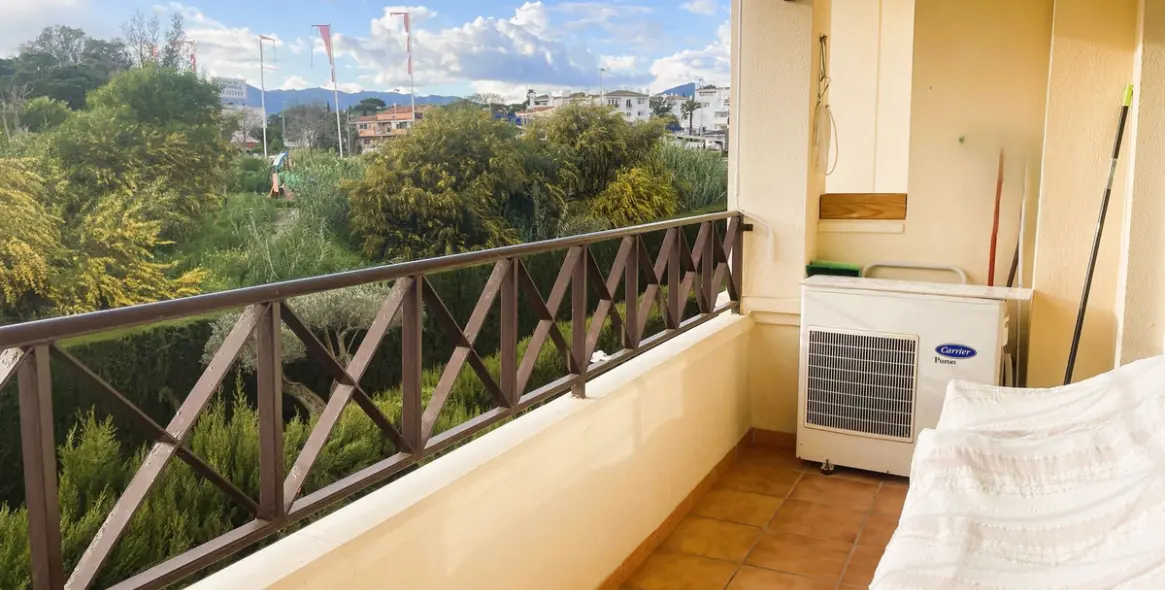 Venta de apartamento en planta media en Marbella 6