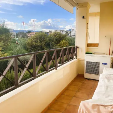 Venta de apartamento en planta media en Marbella