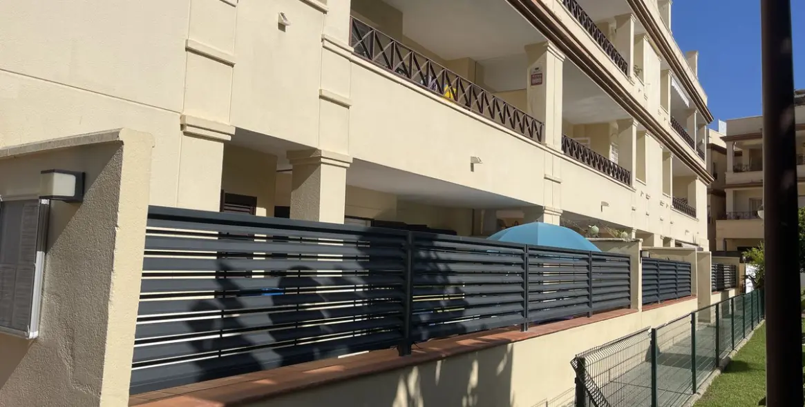 Venta de apartamento en planta media en Marbella 9