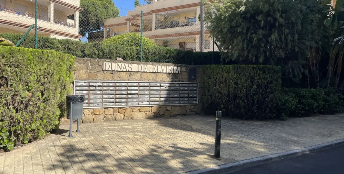 Venta de apartamento en planta media en Marbella 10