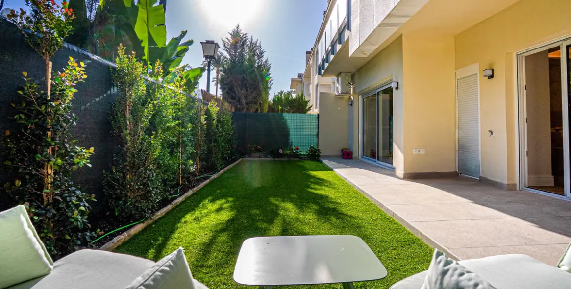Venta de apartamento en planta media en San Pedro de Alcántara 3