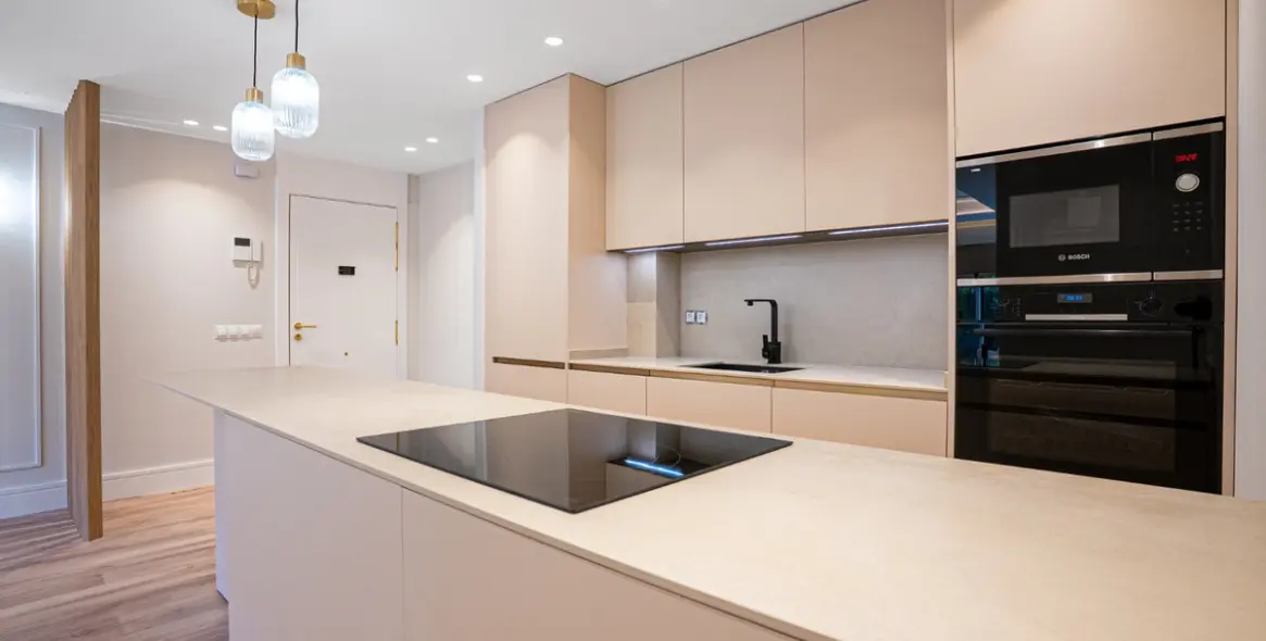 Venta de apartamento en planta media en San Pedro de Alcántara 4