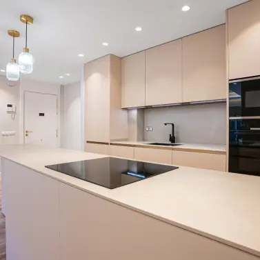 Venta de apartamento en planta media en San Pedro de Alcántara