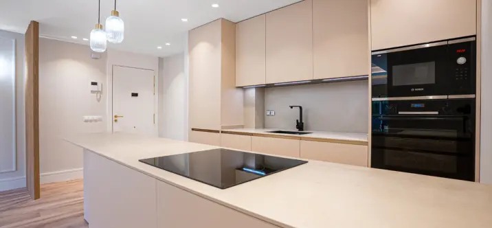 Venta de apartamento en planta media en San Pedro de Alcántara 3