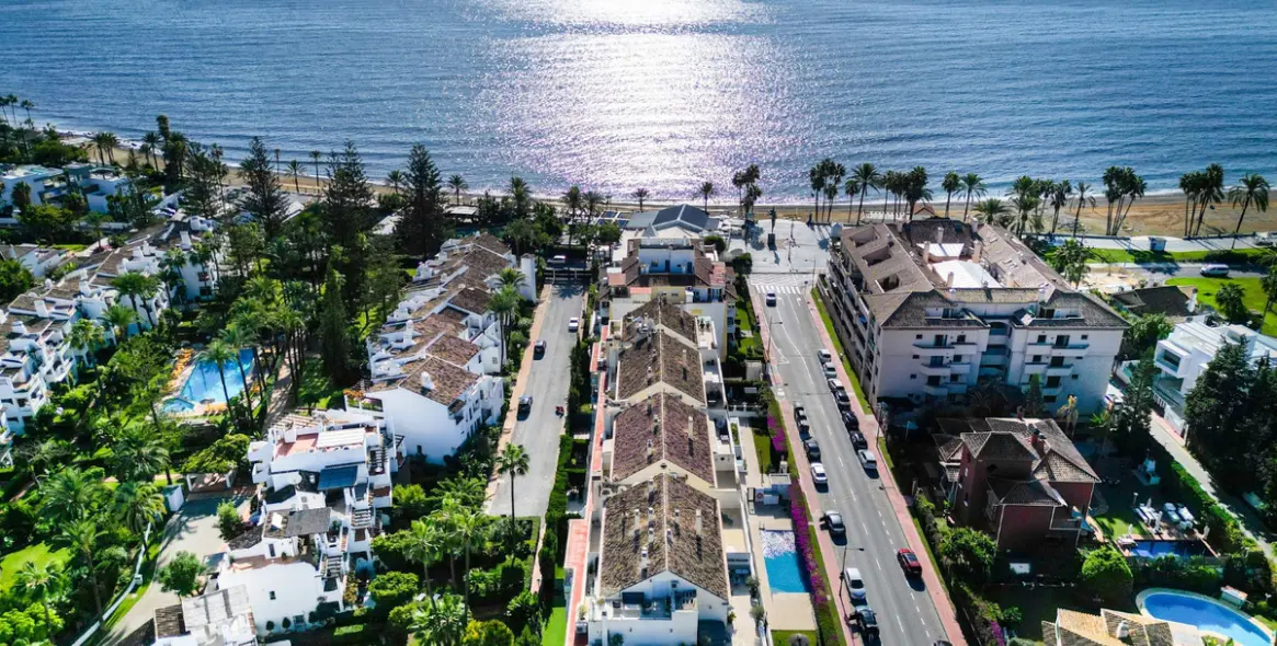 Venta de apartamento en planta media en San Pedro de Alcántara 18