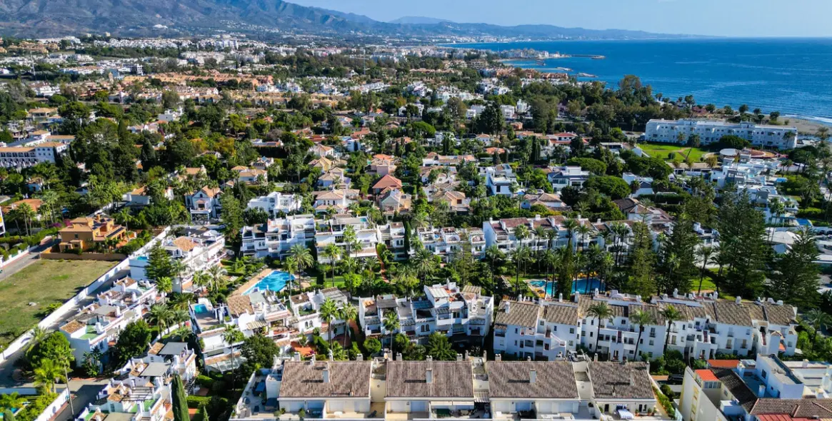 Venta de apartamento en planta media en San Pedro de Alcántara 20